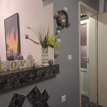 бюджетна за двама Apartamento Pomorie