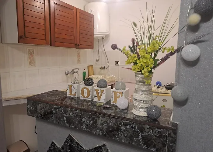 бюджетна за двама דירה